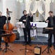 V kostele Panny Marie Královny míru na Lhotce se ve čtvrtek 12. prosince 2019 odpoledne uskutečnil adventní koncert. Se směsí melodií pro vánoční atmosféru při něm vystoupil Vladimír Pecháček se svou kapelou.