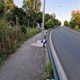 Městské části Praha 4 se podařilo prosadit výměnu lampy a změnu jejího umístění na cyklotrase A22 v úseku podél sjezdu z Jižní spojky do Modřanské ulice. Původně stála uprostřed chodníku a komplikovala tak průjezd cyklistů. Nyní je na kraji a stožár lampy je výrazně užší. Veřejné osvětlení má v Praze na starosti městská firma Technologie hlavního města Prahy (THMP).