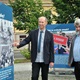 Na Náměstí Generála Kutlvašra v Nuslích je od 20. června až do 21. července 2022 k vidění výstava pod širým nebem s názvem „Otazníky nad naší svobodou“. K výročí prvních svobodných voleb po listopadu 1989 (8. a 9. června 1990) ji připravil Ústav pro studium totalitních režimů (ÚSTR). 