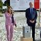 Slavnostního poklepání na základní kámen Dvoreckého mostu se zúčastnili v úterý 13. září 2022 dopoledne v prostorách Žlutých lázní i zástupci radnic obou nově spojovaných břehů Vltavy - za MČ Praha 4 první místostarosta Zdeněk Kovářík (ODS) a za Prahu 5 starostka Renáta Zajíčková (ODS).