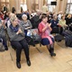 Praha 4 uspořádala v letošním roce celkem v šesti svých základních školách sedm PC kurzů určených pro seniory ze čtvrté městské části. Devadesátka úspěšných absolventů pak získala nárok na „Pamětní list za absolvování počítačových kurzů“, který si absolventi mohli v pondělí 16. prosince 2019 vyzvednout při malé oslavě na radnici v Nuslích. Slavnostního předání pamětních listů se ujal místostarosta Prahy 4 pro sociální, zdravotní a rodinnou politiku Josef Svoboda, kterému asistovala vedoucí odboru školství, prevence a rodinné politiky Úřadu MČ Praha 4 Jana Ságlová.