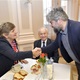V pondělí 25. listopadu 2019 odpoledne se v hlavním sále historické Nuselské radnice uskutečnilo tradiční předvánoční setkání členů odbojových organizací se zástupci MČ Praha 4. Radnici naší městské části zde zastupovali starostka Irena Michalcová (ANO 2011) a místostarosta pro majetek a kulturu Michal Hroza (TOP 09). 