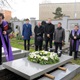 Městská část Praha 4 také v letošním roce ukládá do pietního místa na Krčském hřbitově ostatky osob zesnulých v Praze 4, k nimž se nepřihlásili rodinní příslušníci, kteří by jejich pohřeb zajistili. 