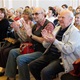 Předávání diplomů seniorům z projektu Zpátky do školy na Nuselské radnici