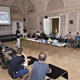 Prázdniny jsou v plném proudu, ale pedagogové ze škol Prahy 4 nezahálejí. Na začátku prázdnin proběhl vzdělávací seminář Robotika. Smyslem celé akce bylo ukázat pedagogům možnosti, jak zapojit moderní technologie do výuky. Účastníky semináře pod taktovkou organizace Eduteam přišla pozdravit a přivítat starostka městské části Praha 4 Irena Michalcová. Snímky jsou ze semináře z úterý 29. června 2021 na Nuselské radnici.