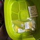 Základní škola Jílovská a mateřské školy K Podjezdu, Na Bučance a 4 pastelky úspěšně učí své děti správně kompostovat, a dostaly proto od radnice Prahy 4 jako ocenění za tuto činnost vermikompostéry Florium. Ty jim slavnostně předal radní pro životní prostředí a místní Agendu 21 Tomáš Hrdinka (ANO 2011). Bioodpad pro kompostéry mohou tvořit zbytky od ovoce a zeleniny, čajové lístky anebo třeba kávová sedlina. 