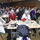 V prostorách Kulturního centra Novodvorská se ve čtvrtek 5. prosince 2019 odpoledne uskutečnilo oblíbené předvánoční posezení seniorů s hudbou k tanci i poslechu a nechyběla ani tombola. Akce se uskutečnila jako osmý díl seriálu „Neseďte doma, přijďte za námi“ s mottem Rolničky, rolničky, co to zvoní v nich… Naše seniory přišla pozdravit i starostka MČ Praha 4 Irena Michalcová (ANO 2011).