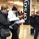 Až do 15. prosince 2019 může každý z nás alespoň na chvíli vypomoct Ježíškovi a zároveň udělat radost dítěti z dětského domova. V Arkádách totiž denně od 11 do 19 hodin stojí stánek neziskové organizace Dejme dětem šanci, kde si lze vybrat libovolný počet dětských dopisů Ježíškovi a pak se vrátit i s dárky, které děti žijící bez rodičů naleznou o Vánocích pod vánočním stromečkem. Akci při jejím zahájení 23. listopadu 2019 přišla podpořit i starostka Prahy 4 Irena Michalcová (ANO).