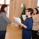 Slavnostní vyhlášení absolventek jazykových a počítačových kurzů pro matky na Nuselské radnici