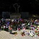 Účastníci pietního aktu v areálu motolského hřbitova, kde se nachází Čestné pohřebiště politických vězňů, uctili v pondělí 12. května 2025 památku obětí komunistického režimu. Vzpomínkové shromáždění pořádala organizace Nositelé odkazu Jáchymovské peklo. Městskou část Praha 4 na pietním aktu zastupovali starosta Ondřej Kubín (ODS) a radní Tomáš Hrdinka (ANO 2011). Za hlavní město Prahu se zúčastnil radní Zdeněk Kovářík (ODS), který je současně členem Zastupitelstva městské části Praha 4.