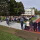 Krásným novým multifunkčním sportovištěm se zásluhou radnice Prahy 4 od nynějška může pochlubit Základní škola U Krčského lesa. Hřiště také hned spolu s atletickou dráhou prošlo ve středu 6. října 2021 zatěžkávací zkouškou. Fotbalový zápas navíc zahájil bývalý vynikající fotbalista, hvězda českého i rakouského fotbalu a mistr Evropy z roku 1976 Antonín Panenka. Radnici při slavnostním zprovoznění hřiště zastupovala starostka Irena Michalcová (ANO 2011) a radní pro investice Filip Vácha (TO 09).