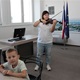 Děti při velmi emotivním setkání, kdy nechyběly ani slzy dojetí, zazpívaly a přinesly obrázky, které namalovaly jako poděkování. Mezi dárky nechyběl ani dort v národních barvách se vzkazem, malá ikona a krásná soška. Jazykovou bariéru pak bez problémů zlomila recitace a především hudba a zpěv. 
