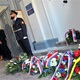 Pietní shromáždění v Pankrácké věznici, kde nacistický režim věznil, mučil a zavraždil stovky českých vlastenců. 
