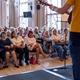 Nejen oblíbené písně od táboráku, ale i řadu dalších songů, si mohli ve středu 7. června 2023 užít senioři z MČ Praha 4 na koncertě tria Reminiscence (banjo, kytara, kontrabas), který proběhl na Nuselské radnici.