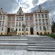 Oprava Nedvědova náměstí je dokončena a čeká na kolaudaci. Teprve poté jej bude moci městská část Praha 4 zpřístupnit veřejnosti. K získání kolaudace je ale nutné dodržet zákonem dané lhůty a získat kladné vyjádření od všech zúčastněných institucí, včetně památkářů nebo hasičů. Vlastní akt kolaudace je plánován na úterý 5. srpna 2025.