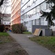 Vyklízením v úterý 3. prosince 2019 dopoledne začala příprava na demolici zchátralé budovy bývalých jeslí ve Znojemské ulici. Při vykazování nocležníků z objektů asistovala i Policie ČR.