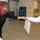 Právě končící rok nám přinesl řadu omezení. Patří mezi ně určitě mimo jiné nemožnost pořádat tradiční vánoční setkání seniorů a spolků. I proto pracovníci radnice připravili krásné kalendáře pro rok 2020. Mezi prvními občany, kteří si je mohli odnést domů, byli ti, kteří v uplynulých dnech navštívili budovu Úřadu MČ Praha 4. A jak jsme se sami přesvědčili, kalendáře všechny obdarované velmi potěšily. Kalendáře na radnici rozdávala 16. prosince 2020 i starostka Irena Michalcová (ANO 2011).