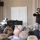Neseďte doma, přijďte za námi - koncert Pouť židovských houslí virtuóza Alexandra Shonerta na Nuselské radnici