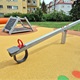 Na zahradě Mateřské školy Sdružení vyrostlo nové hřiště se speciálním povrchem a moderními herními prvky. Na slavnostní otevření areálu se v pondělí 23. května 2022 před polednem přišla podívat i starostka Irena Michalcová (ANO 2011).