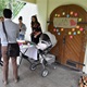 Po citlivé rekonstrukci altánu v parku Jezerka, která proběhla v režii městské části Praha 4, se toto krásné místo díky obětavým sousedům pomalu, ale jistě stává místním centrem nabízejícím čtenářský a odpočinkový kout nebo třeba potřebný klid pro práci na notebooku. Snímky jsou z akce spolku Probuďme Nusle, který zde ve čtvrtek 4. června 2020 odstartoval v 17 hodin veřejné čtení, spojené s koncertem, tvůrčí dílnou pro děti a sousedským stolem. Na akci se přišli podívat i zástupci radnice - radní pro investice Filip Vácha a místostarosta pro kulturu a majetek Michal Hroza /oba TOP 09).