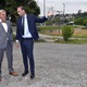 Primátor hlavního města Prahy Bohuslav Svoboda (ODS) při návštěvě městské části Praha 4.