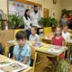 Školní rok 2019/2020 začal 2. září 2019 na městské části Praha 4 ve 21 základních školách a 33 mateřských školách, které radnice zřizuje. Prvňáčků je v Praze 4 letos zapsáno 1336, jejich počet je tedy přibližně stejný, jaký byl v minulém školním roce. Pozdravit děti, především prvňáčky, přišli do škol i zástupci samosprávy. V Základní škole s rozšířenou výukou matematiky a přírodovědných předmětů Na Planině to byla starostka MČ Praha 4 Irena Michalcová, v ZŠ a MŠ Mendíků pak místostarosta Ing. Josef Svoboda, Ph.D., v ZŠ Na Chodovci radní Filip Vácha a v ZŠ Na Líše přišel zpříjemnit první školní den prvňáčkům a budoucím prvňáčkům v přípravné třídě zastupitel Radek Lacko.