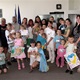Děti při velmi emotivním setkání, kdy nechyběly ani slzy dojetí, zazpívaly a přinesly obrázky, které namalovaly jako poděkování. Mezi dárky nechyběl ani dort v národních barvách se vzkazem, malá ikona a krásná soška. Jazykovou bariéru pak bez problémů zlomila recitace a především hudba a zpěv. 