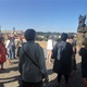 Aneb po dlouhé době komentovaná procházka po památkách Prahy. Společně jsme prošli Karlův most, rozebrali jednotlivou historii každé ze soch a dozvěděli jsme se mnoho nového. Praha je v současné době téměř bez zahraničních turistů, proto bychom jen těžko hledali vhodnější příležitost projít přes Karlův most. I počasí nám přálo a všichni účastníci odcházeli spokojeni. Vzhledem k enormnímu zájmu z vaší strany se MČ Praha 4 rozhodla tuto akci zopakovat. V měsíci říjnu se proto můžete těšit na druhou příležitost poznat Karlův most podrobněji. Foto ze dne 17. září 2020.

