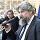 Pamětní desku účastníku protinacistického odboje Josefu Kafkovi v úterý 16. června 2020 v podvečer odhalili na domě v Otakarově ulici v Praze – Nuslích představitelé městské části Praha 4. Slavnostního odhalení se zúčastnila dcera Josefa Kafky Helena Mandelová. Radnici zde zastupovala starostka Irena Michalcová (ANO 2011) a místostarosta Michal Hroza (TOP 09).