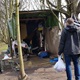 Sociální odbor zkontroloval a vybavil lidi bez domova - Celkem 34 speciálních balíčků pro lidi bez domova roznesli během čtvrtka 26. března po celé Praze 4 pracovníci sociálního odboru radnice. Balíčky obsahovaly zdravé svačiny z Potravinové banky, informace, jak se v současné situaci bezpečně chovat a kde se najíst, dále roušky, papírové kapesníčky a dezinfekční roztoky.
