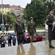 Pietní akt u Památníku Tří odbojů a u busty generála Karla Kutlvašra dne 7. května 2024.