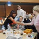 V prostorách Kulturního centra Novodvorská se ve čtvrtek 5. prosince 2019 odpoledne uskutečnilo oblíbené předvánoční posezení seniorů s hudbou k tanci i poslechu a nechyběla ani tombola. Akce se uskutečnila jako osmý díl seriálu „Neseďte doma, přijďte za námi“ s mottem Rolničky, rolničky, co to zvoní v nich… Naše seniory přišla pozdravit i starostka MČ Praha 4 Irena Michalcová (ANO 2011).