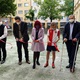 Historická budova populární podolské základní školy k sobě získala nové školní hřiště. To vzniklo v rámci projektu sanace a odizolování suterénních prostor, které byly dlouhodobě sužovány průsakem podzemní vody. Slavnostního stříhání pásky ve čtvrtek 27. května 2021 dopoledne zúčastnila starostka Prahy 4 Irena Michalcová (ANO 2011), radní pro investice Filip Vácha (TOP 09), ředitel školy Vít Šolle a také zástupci stavební firmy i rodičů. Start provozu si nenechali ujít také šesťáci, kteří hřiště hned vyzkoušeli.
