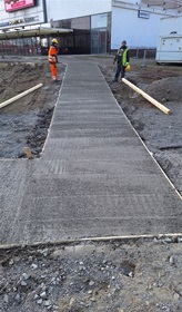 Obyvatelům Prahy 4 a návštěvníkům obchodního centra na Pankráci pomůže nový bezbariérový přístup z ulice Na Pankráci od zastávky tramvají a autobusů Pankrác.