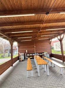 MŠ K Podjezdu v Michli má novou venkovní učebnu.