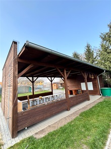 MŠ K Podjezdu v Michli má novou venkovní učebnu.