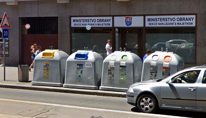 Branická ulice získává zásluhou své celkové revitalizace podstatně přívětivější tvář a přispět k tomu chtějí i pohledově příjemnější kontejnery na tříděný odpad, které se v ulici objeví, namísto klasických, od 1. prosince 2020.