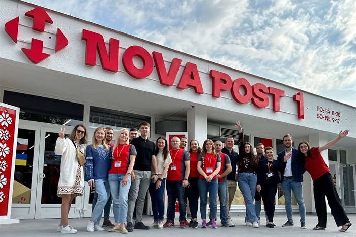 V Praze byla otevřena první pobočka Nova Post – pomůže Ukrajincům