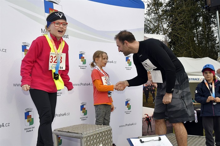 Běžecký závod Krčská čtyřka se ve čtvrtek 20. dubna 2023 těšil velkému zájmu borců všech věkových kategorií.